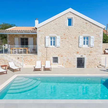 Fiscardo Luxury Stone Alex ,with Sunset View! فيلة فيسكاردو