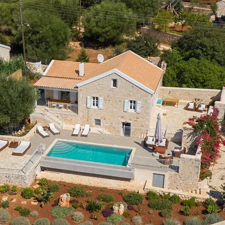 Fiscardo Luxury Stone Alex ,with Sunset View! فيلة فيسكاردو