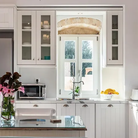 Fiscardo Luxury Stone Alex ,with Sunset View! فيسكاردو