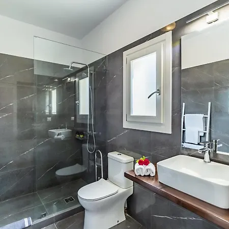 Fiscardo Luxury Stone Alex ,with Sunset View! فيسكاردو